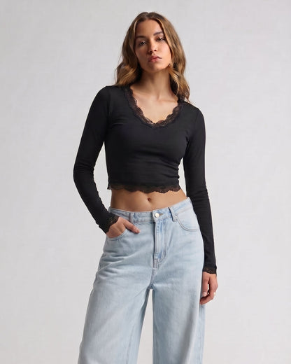 AURRA Cropped V Lace Top in Black with light denim